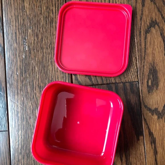 Makeup Box - Picture 2 of 3